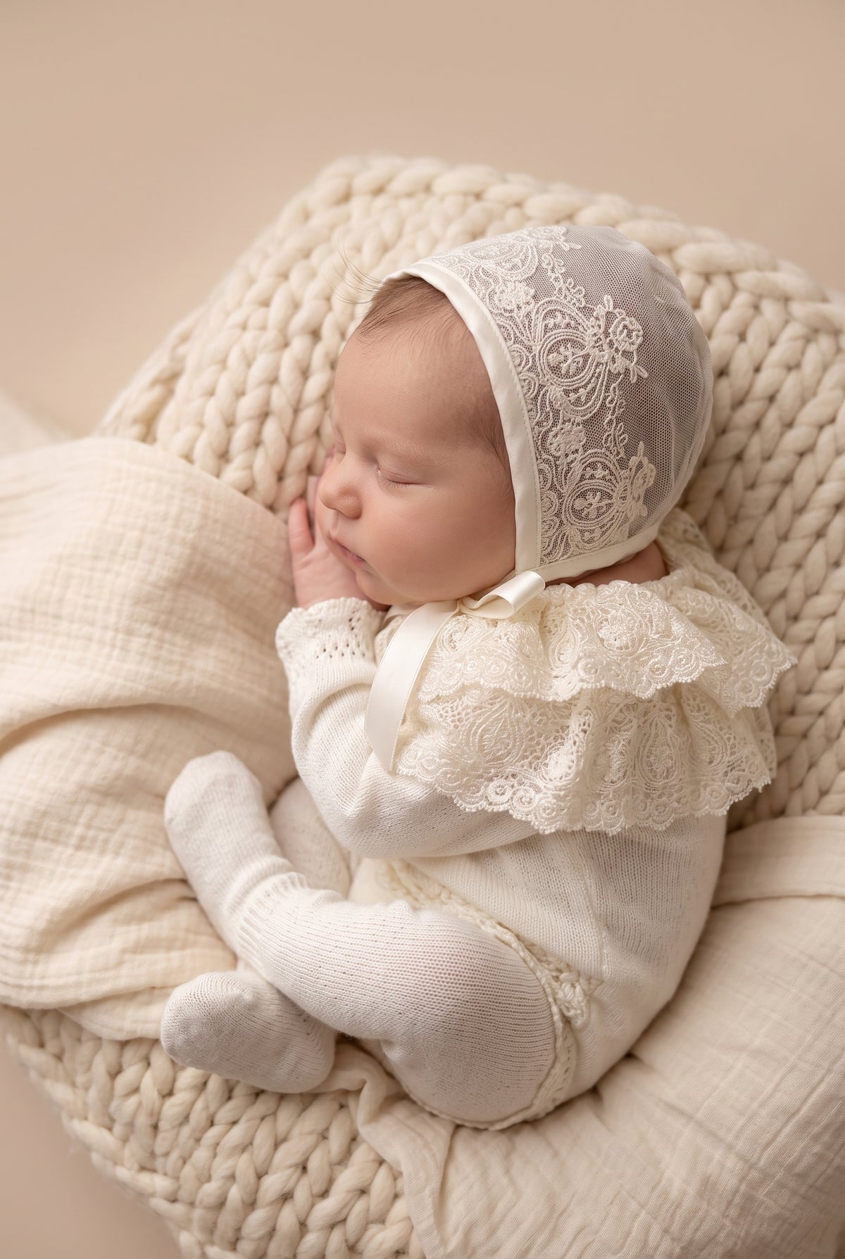Deluxe Newborn Set with Embroidered Lace Bonnet