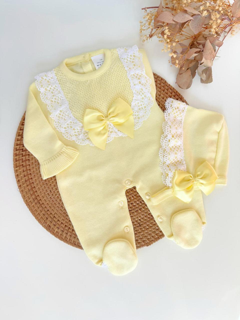 salma knitted outfit