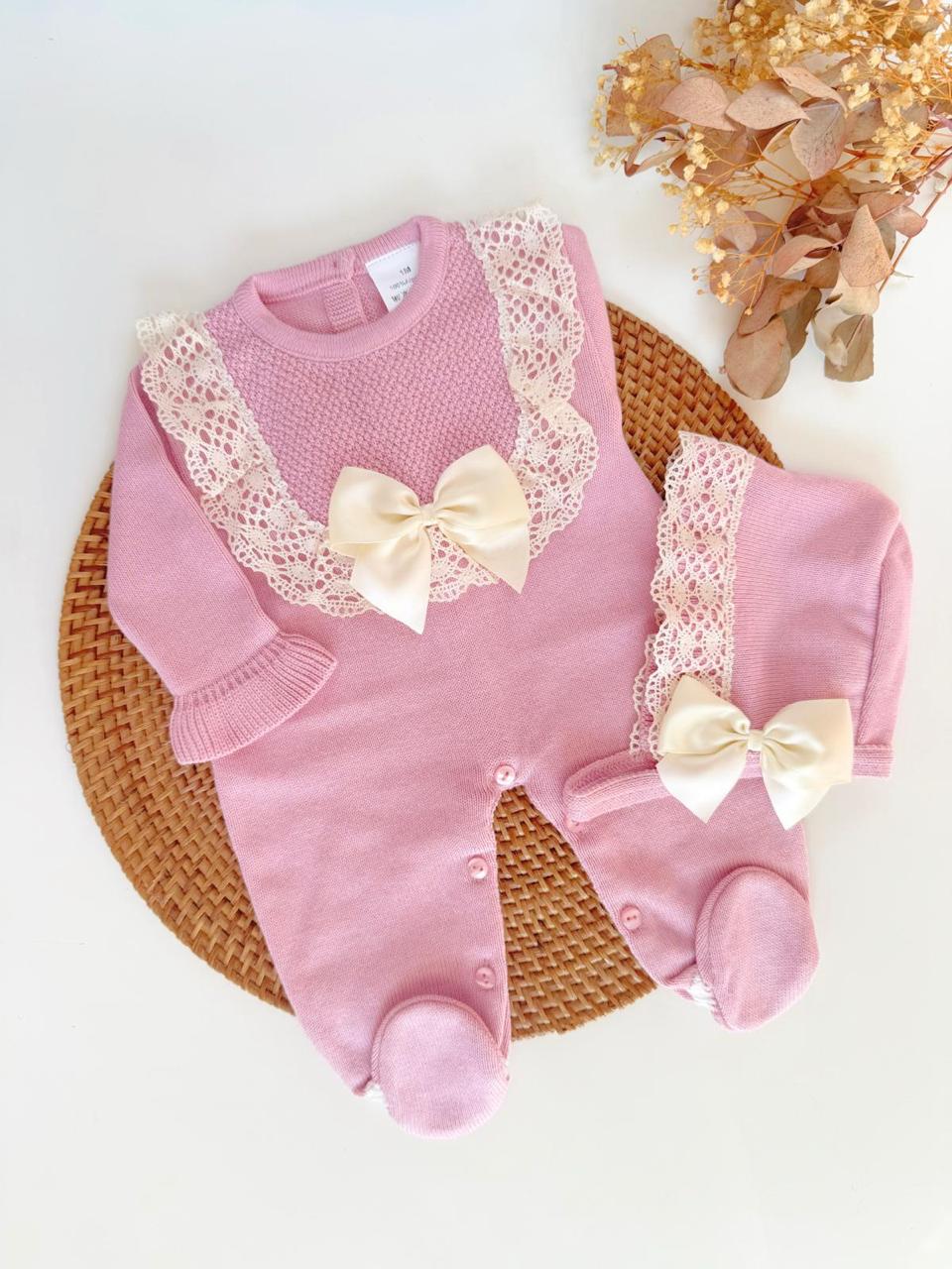 salma knitted outfit
