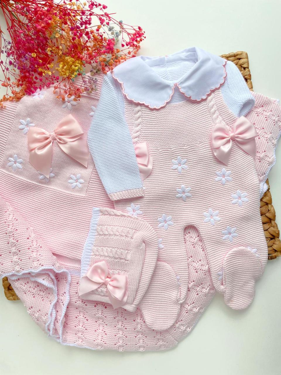 Set Lucia Three Piece Knitted and blanket