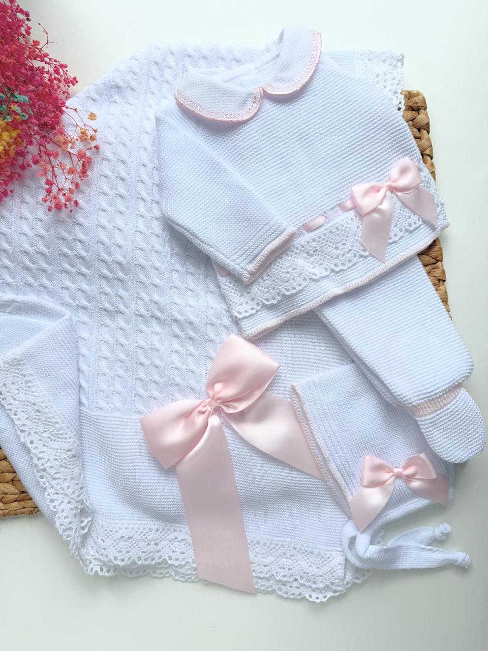 Set Tivoli Three Piece Knitted and blanket