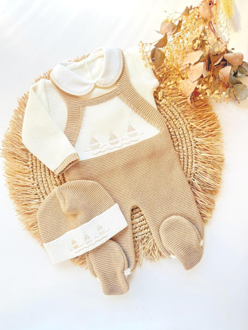 Barquito gorro Three Piece Knitted