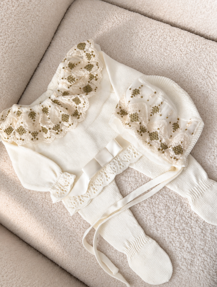 The Rose Lace Heirloom Set cv deluxe