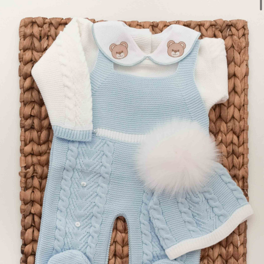 Balú Three Piece Knitted