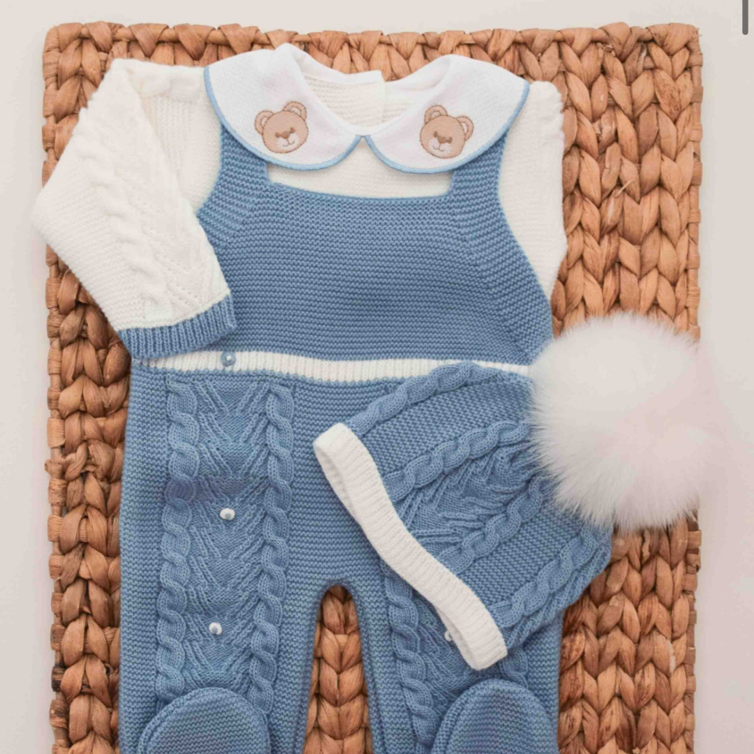 Balú Three Piece Knitted