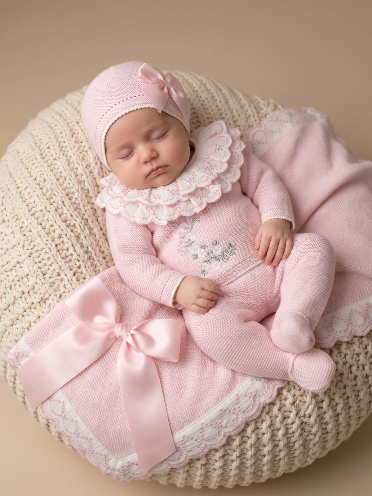 Mariposa Newborn Set with Matching Blanket