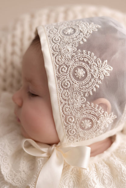 Deluxe Newborn Set with Embroidered Lace Bonnet
