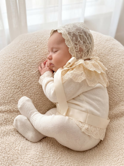 Deluxe Newborn Set with Embroidered Lace Bonnet