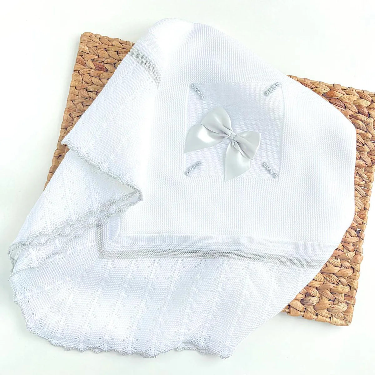 Petalo Knitted Blanket