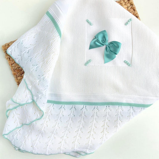Petalo Knitted Blanket