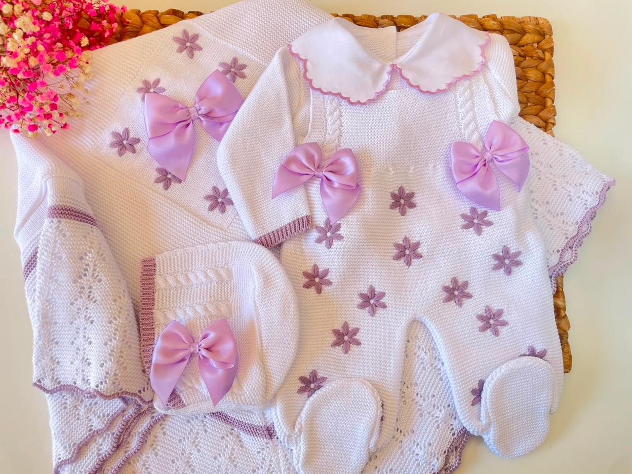Set Lucia Three Piece Knitted and blanket