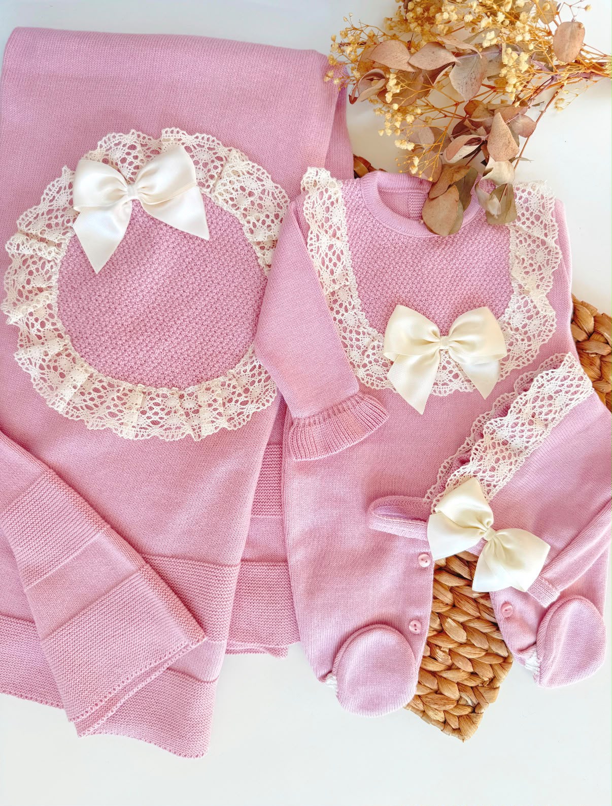 set salma knitted outfit and blanket