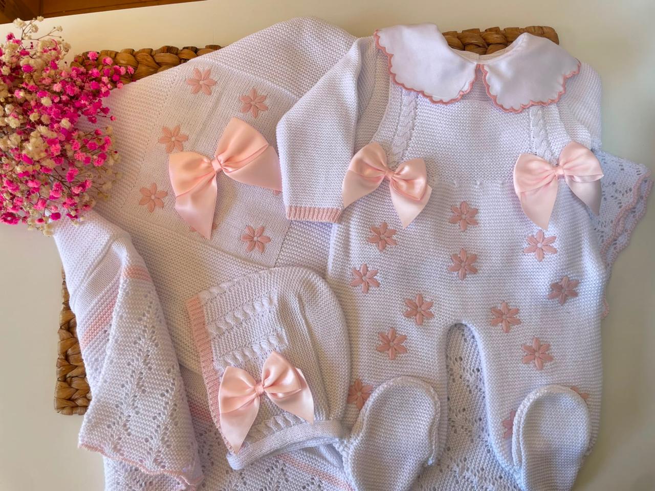 Set Lucia Three Piece Knitted and blanket
